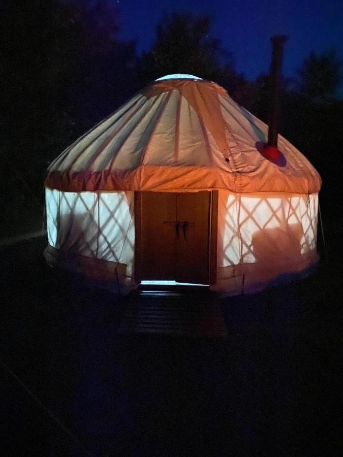Mill Haven Place Glamping-Yurt 2 Haverfordwest Exteriér fotografie